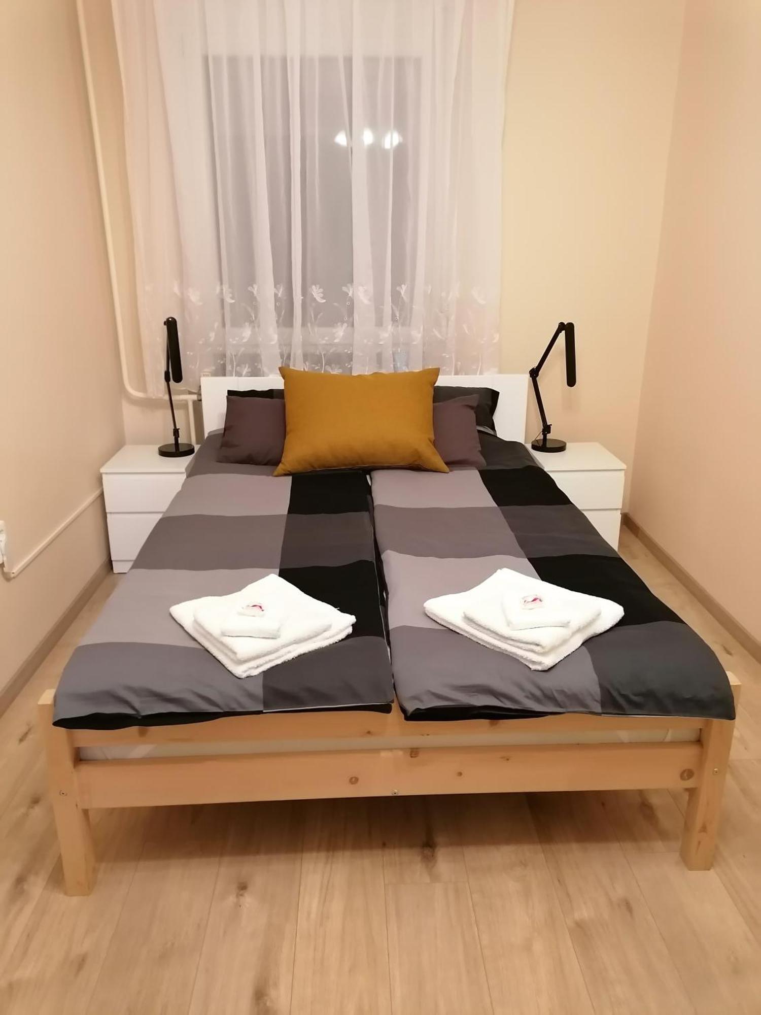 Central Park Apartman Сексард Экстерьер фото