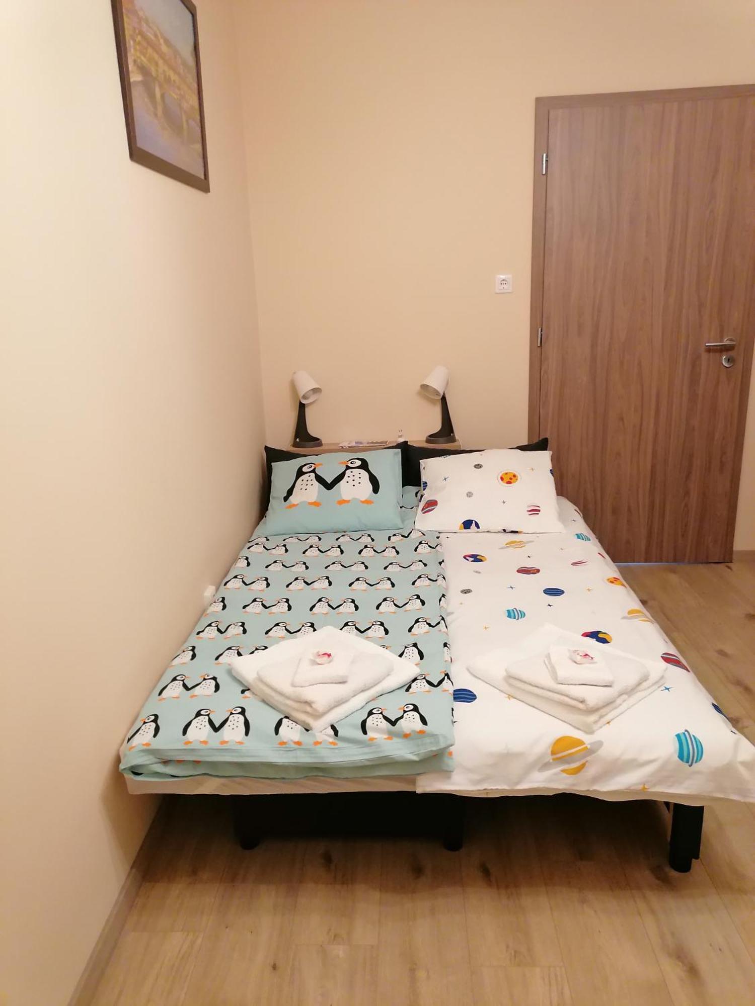 Central Park Apartman Сексард Экстерьер фото
