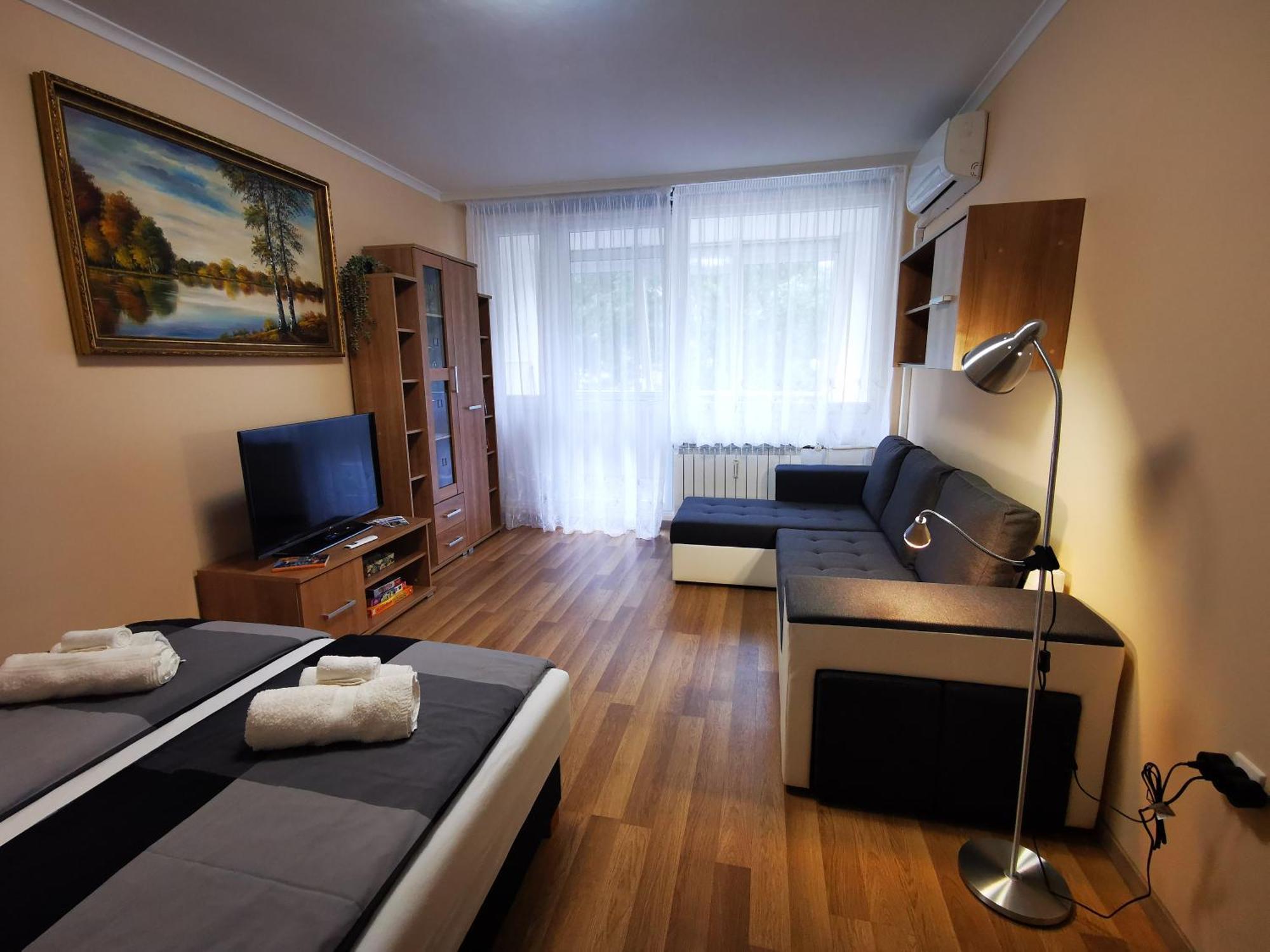 Central Park Apartman Сексард Экстерьер фото